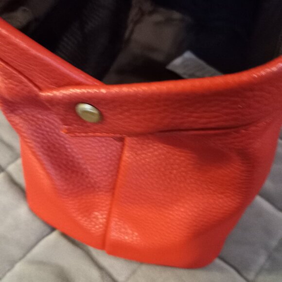 Amerileather Red purse with attachable shoulder strap - Picture 4 of 6